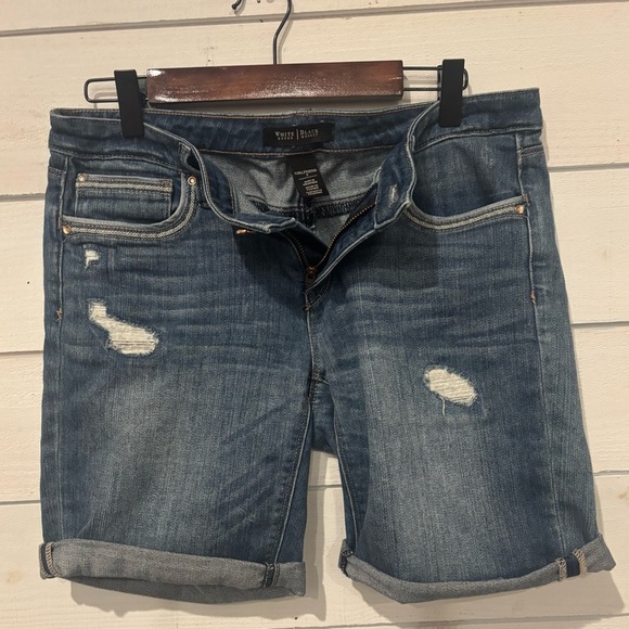 White House Black Market Girlfriend Jean Shorts Distressed Cuffed - Picture 2 of 11